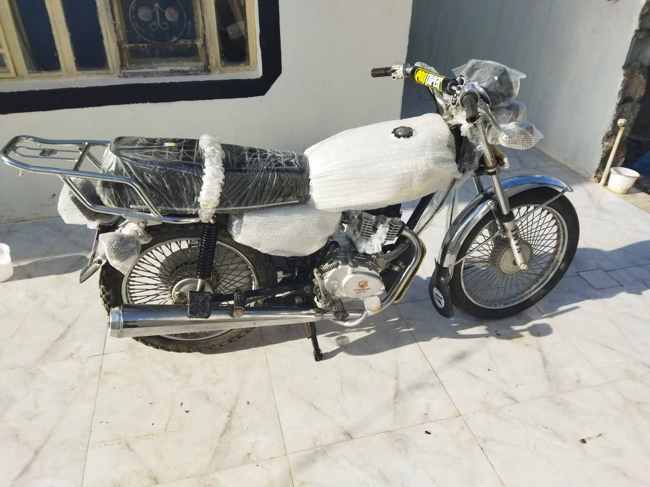 سلام عليكم ماطور البيع 4 موديل 2024 ما طور نصيف كهربائي شغال تأثيرات نصيف ماطور اخو  الصفر مستعجل البيع السعر 600او بي مجال رقم ***********
