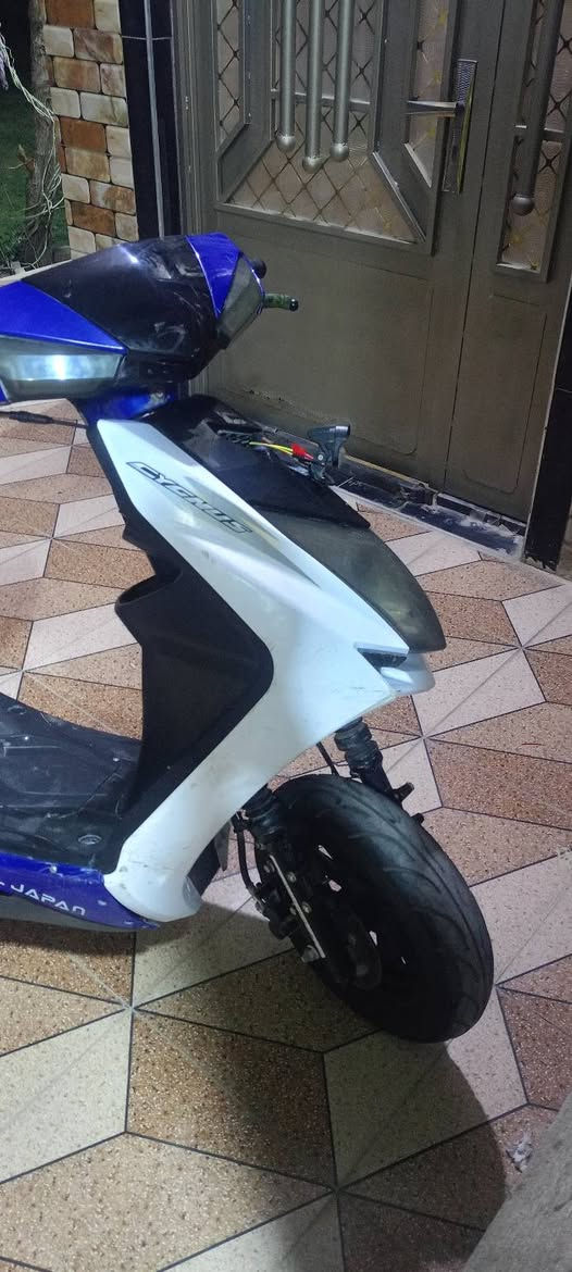 دراجه للبيع سكنس محرك ماكس 120 النضافه كدامك  ما ناقصه شي  او مراوس ب ايراني مكان تقاطع القدس‏‪***********‬‏
