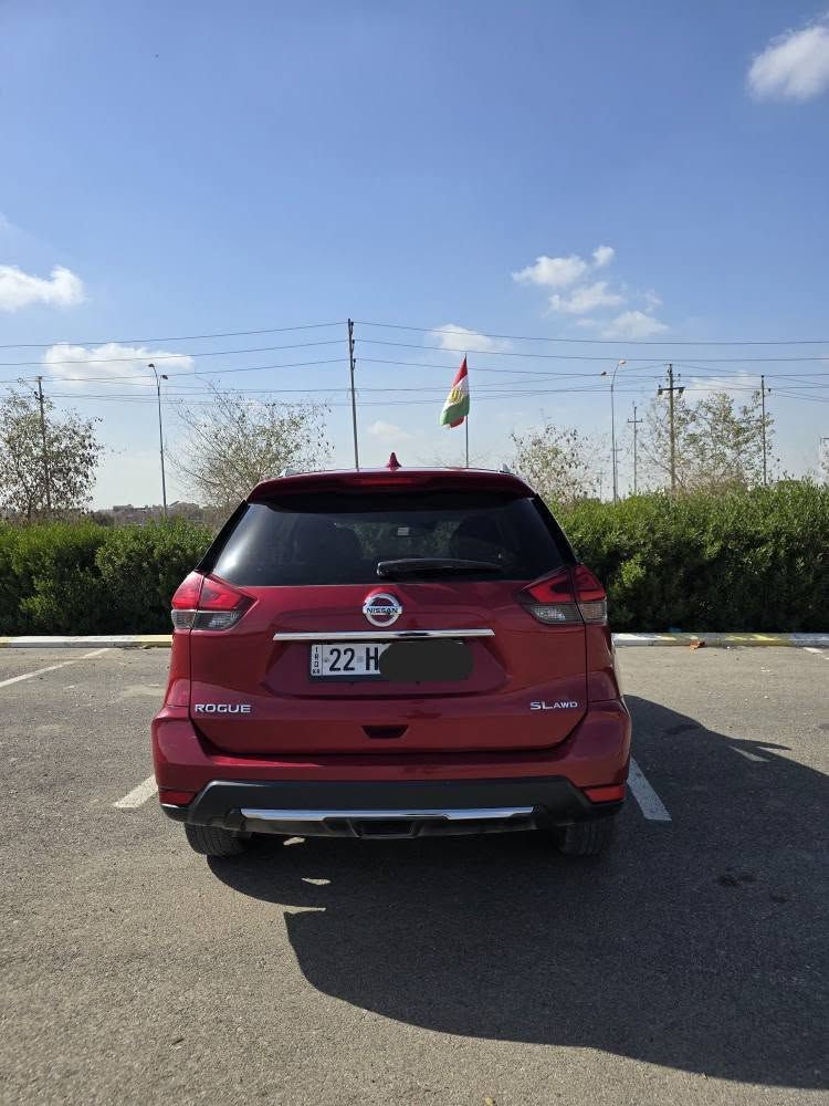 نیسان روگ ٢٠١٧ 
گێر مەکینە بە شەرت 
٣ پارچە بۆیاخ (دەرکە و چامرلخی لای سایق و نیو پارچە بونیت ) ژورێ نیە
SL awd دەبل ئەکسنە
سەیارەیەکی بێ مەسروفە بێ کێشەیە
بە ناوی خومە
سەنەوی هەتا ٢٠٣١ 
سعر ١٤٧ وەرەقە و مەجال أربيل, العراق


**إذا كنت صاحب هذا الإعلان وتريد حذفه لأي سبب، رجاءا أرسل رسالة إلى الدعم الفني**