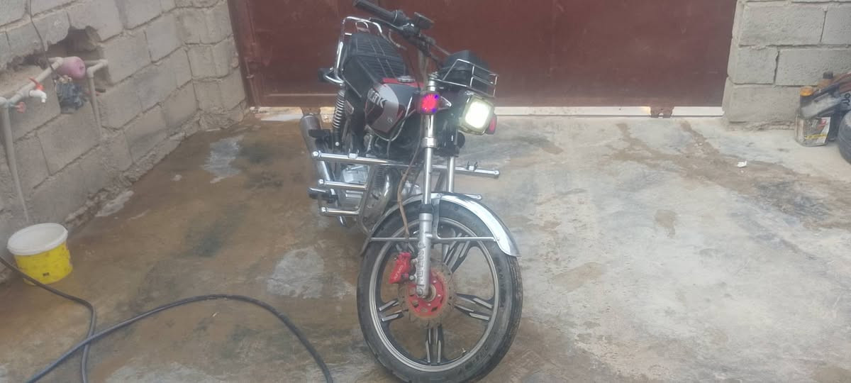 السلام عليكم دراجه سولنك 23 مكفوله كفاله عامه محرك شرط كهربائيات كلهه شغاله المكان سامراء ترهم بيع ومراوس السعر 450 وبيه مجال حك الجيه للستفسار عل *********** او عل خاص
