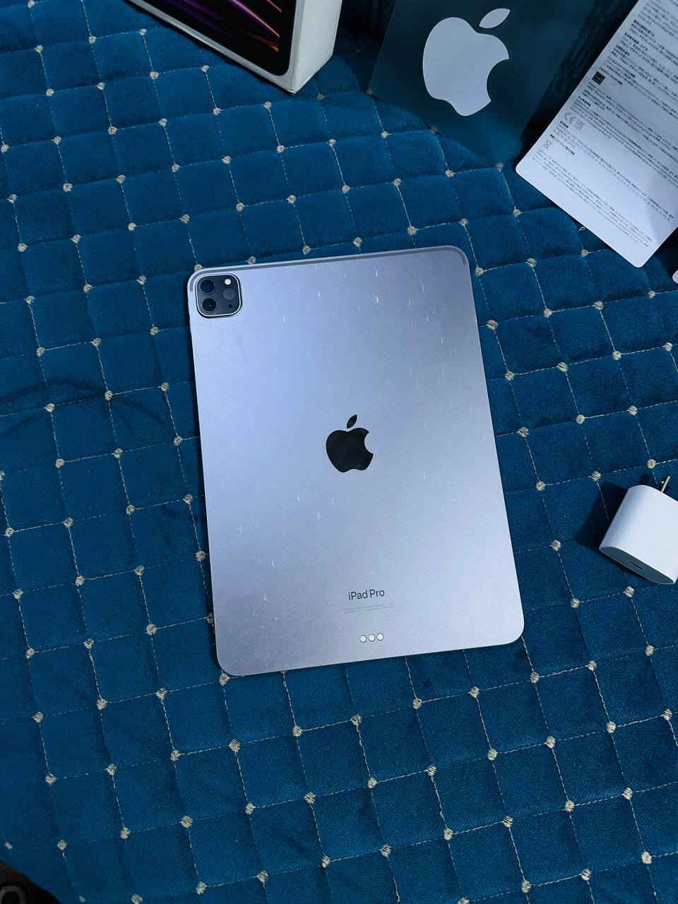 ايباد 11 برو M2 ذاكرة 128 للبيع ايباد ممفتوح ولا داخل صيانة ابد وعلى الفحص مشكلة الوحيدة ظهرة متشخط بسبب الكفر وكيبل ضايع فقط السعر 775 وبيه مجال مكاني كوفة حي ١٧ تموز رقمي ***********
