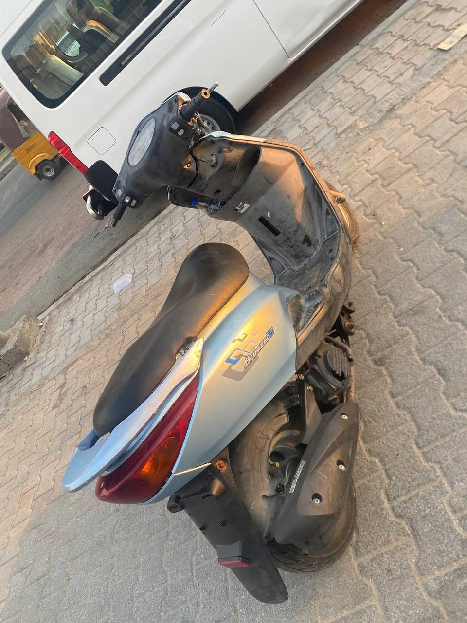 بريز لايت فوگ  رمبه رمبه كفاله عامه من الشخط ختم واحد ويا المحرك جديده بمعنى الكلمه كلها شغاله وجانت متروكه صارلها فتره قليله من نزلت مكاني بغداد حي اور او الشعب السعر 675 وبيها مجال بسيط ***********
