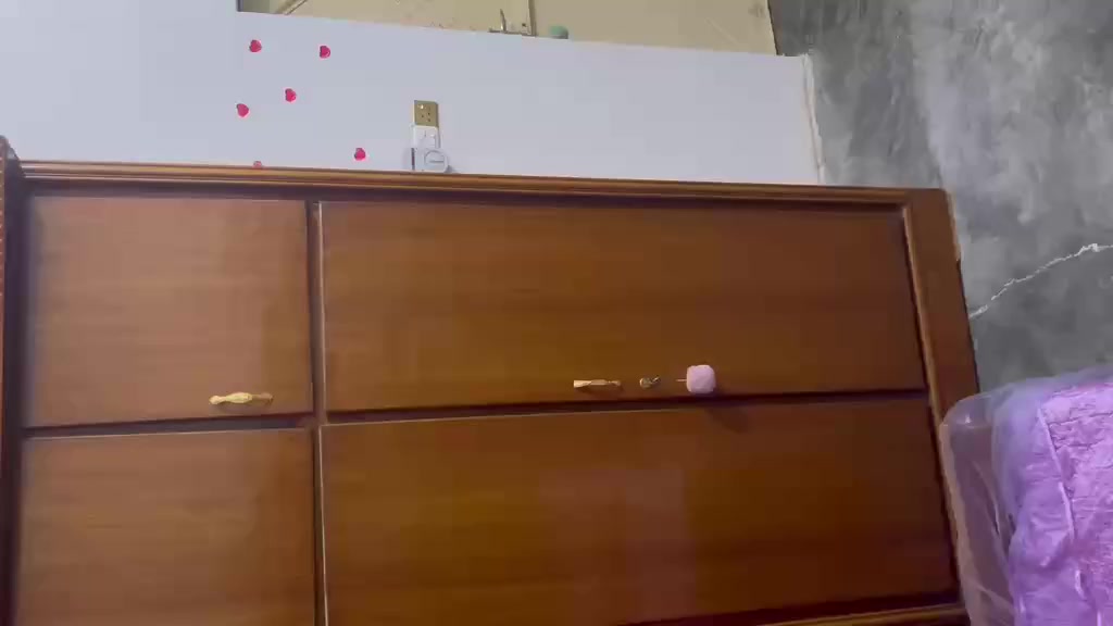 يوجد غرفه مسرح خشب عراقي درجه اولى فول نضافه لل استفسار اتصال على الرقم
***********
