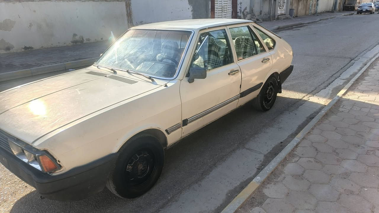 السلام عليكم
برازيلي 87 مكينه 1800 كير 5 نمر مكينه وكير حداديه خير من الله تبريد نقص كمبريسر رقم بغداد سنويه عظم موازي مكان السياره كوت السعر 23 وبي مجال قليل 
رقم الهاتف ***********
