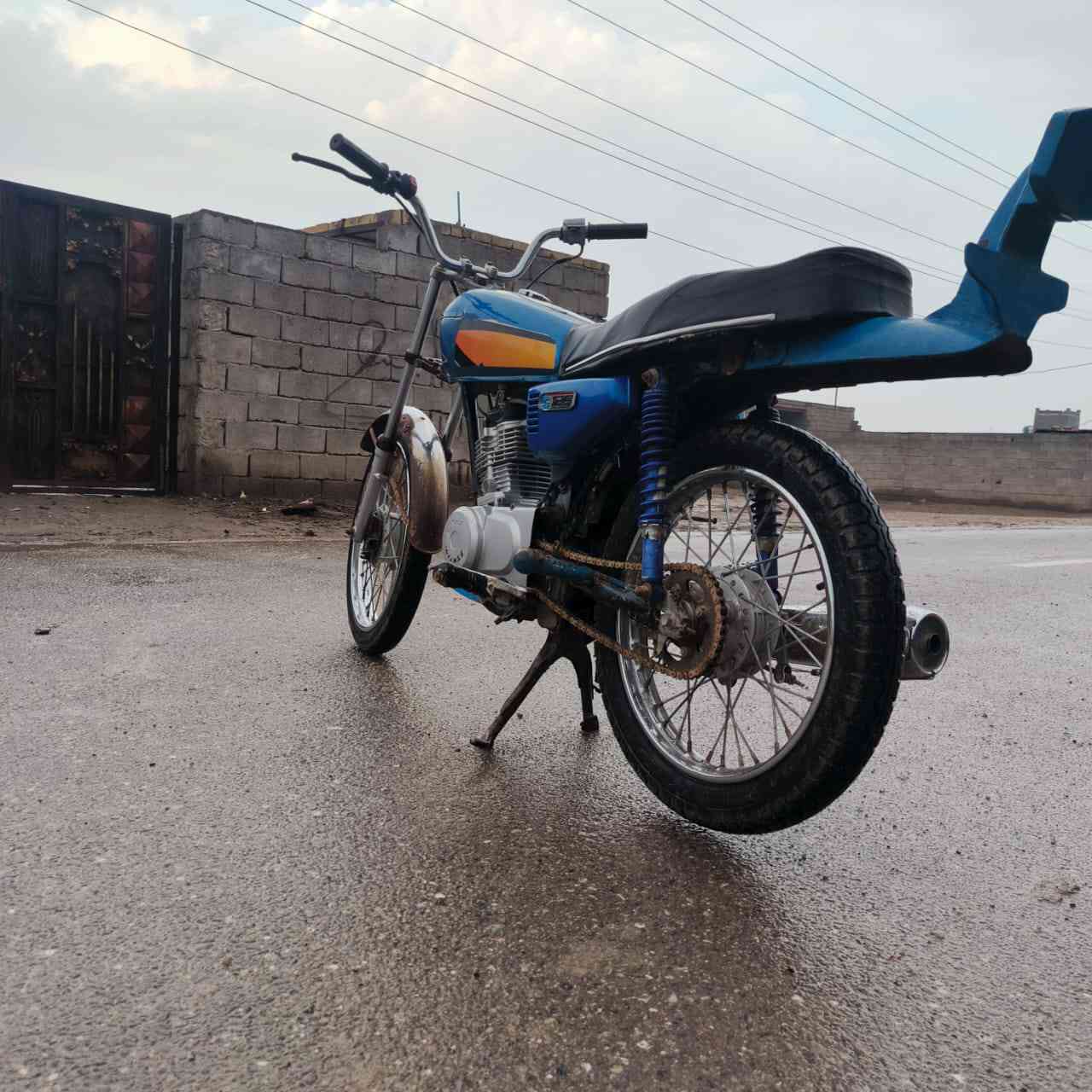 سلام عليكم دراجه يراني نتنس ادوات ادوات مكفوله عشارين من البوكت شقاله هندر واحد كامله كل نقص مابيهء ويلات بلجيس 400 وبيهء مجال البصره قضاء الدير رقمي  بي وتساب ***********
