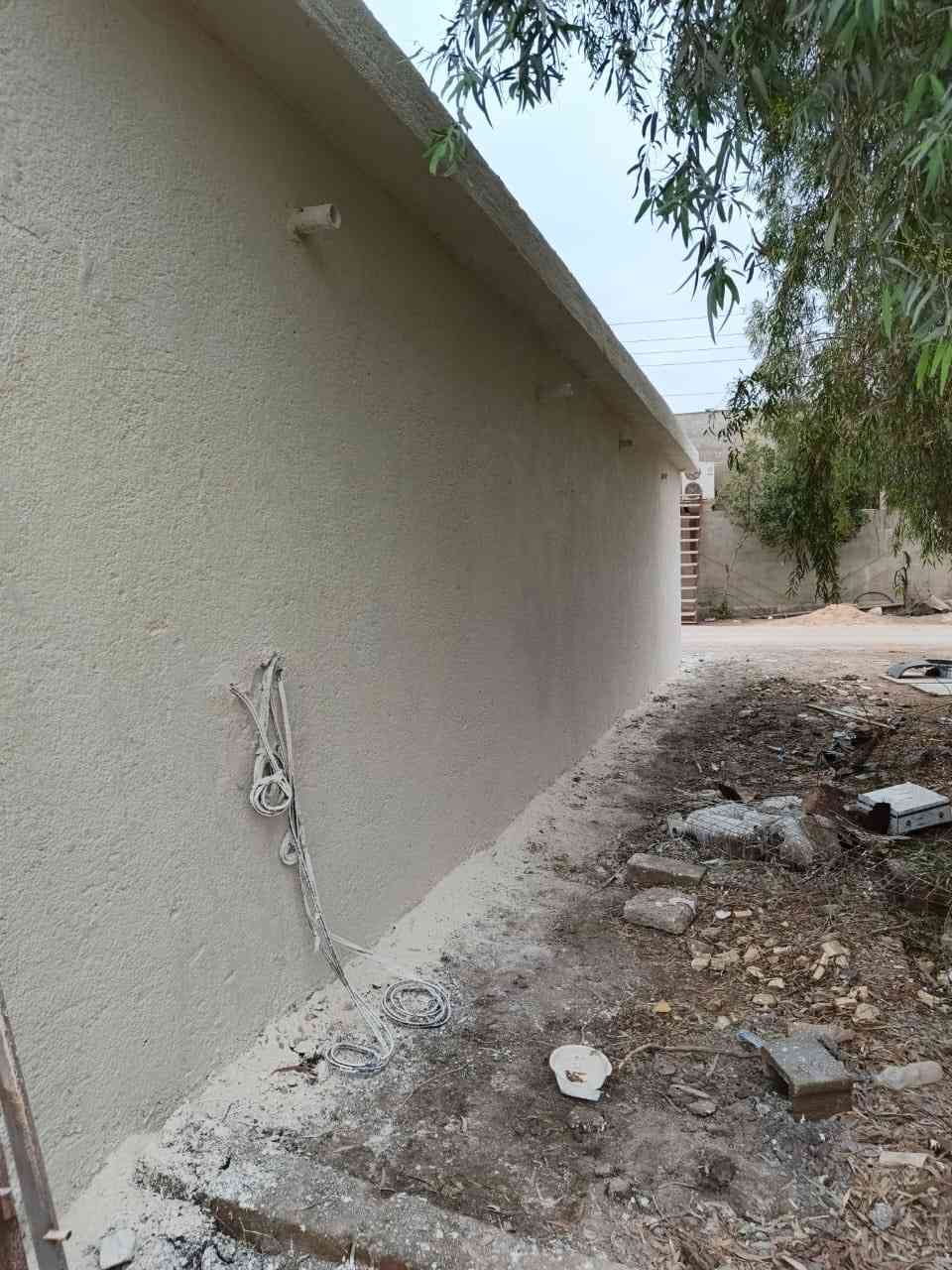 السلام عليكم ورحمة الله وبركاته خلفة لبخ اسمنت خشن أو ناعم نثر وطلس وصبغ مكاني بغداد جسر ديالى متفرغ حالياً اسعار مناسبة  رقمي بي وتساب اشتغل في جميع مناطق بغداد للاتصال *********** حياكم الله جميعا
