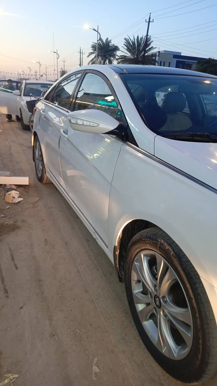 سوناتا للبيع موديل 10رقم سلمانيه بيه قطعتين فقط السياره مكفوله كفاله عامه من كير ومحرك والكشر كما موضح بالصورة مكاني بغداد تاجي السعر 120وبيه مجال. رقمي ‏‪***********‬‏/‏‪***********‬‏
