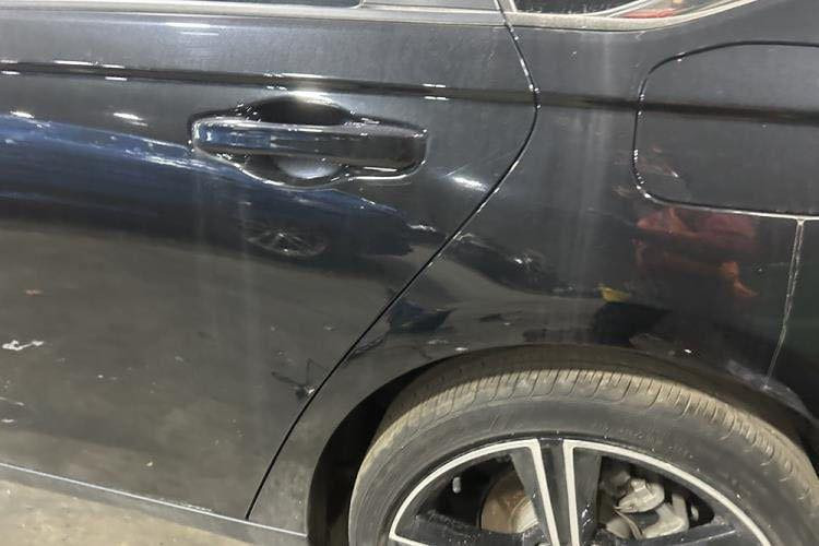 السلام عليكم هوندا اكورد هايبرد 2025 سبورت
ماشيه ٢٤ الف ميل
ايرباك دشبول وستيرن ورجلينات
الجاملغ يرجع بارد والدعاميه يم الفايبر ترجع 

سبورت يعني فول عدا الجلد 
لون اسود
تشتغل وتمشي  سيارة ب عمان   ترهم على أربيل   السعرها ب عمان 175 ابيعه  بل الحره اذا بغداد واصله21.300 بدون تصليح   ترهم كتاب شهداء  بيها مجال ***********
