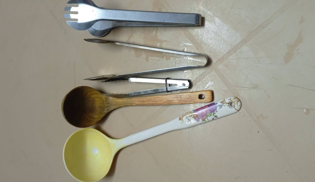 سلام عليكم غراض كافتريا للبيع مستعجل عليهن ابيعهن كلهن سوه مكاني الديوانية قضاء المهناويه  تعال خاص وتدلل او اتصال على رقم  ‏‪***********‬‏
