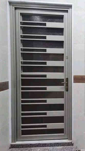 معمل حداد السيف لبواب والشبابيك والمحجرات والمسقفات الكيسبان والجام المزجج عمل درجه أولى 
عمل ثقيل 
ذي قار الشطره شارع دبي
*********** عباس أبو جنات
بل نقد والتقييد
