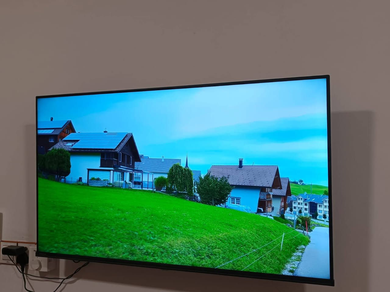 سلام عليكم شاشهHisense قياس 42 إنش 60 فريم 4k سمارت تطبيقات اندرويد انترنيت وياها منظومه الرابعه مشفره
السعر 300 وبيها مجال
مكاني نجف عمود 1
للاستفسار(***********)
