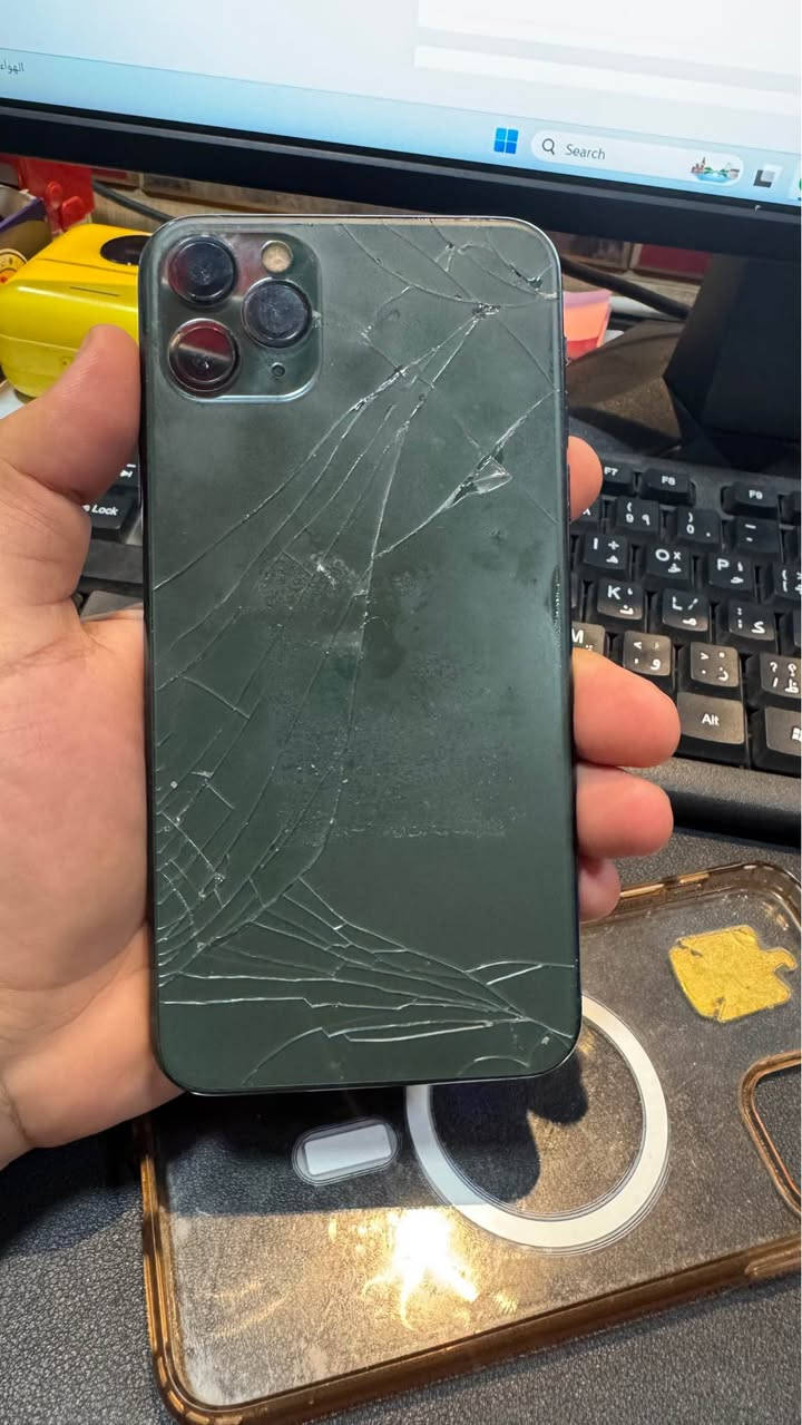 :

📱 للبيع iPhone 11 Pro Max

✅ سعة: 256GB
✅ الجهاز شغال بكفاءة وما عليه أي مشاكل بالاستخدام 
✅ جميع الكاميرات تعمل والفيس ايدي شغال 
✅ نسخة عالمية
⚠️ ملاحظة: الزجاج الخلفي مكسور كما موضح بالصور، ولا يؤثر على عمل الجهاز.
مبدل بطاريه وشاشه 

💰 السعر: 245,000 دينار قابل للتفاوض بالحد المعقول

📞 ***********

📍 العنوان: بغداد – سبع أبكار

للاستفسار أو الحجز يرجى الاتصال أو المراسلة بغداد, العراق

