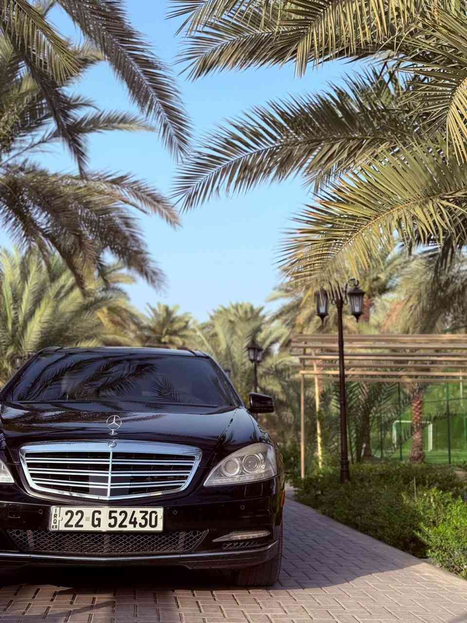 مارسدس S 350 2012 اصل لارج باب طويل  خليجي
(السياره رقم اربيل) 
... مواصفات السياره ...
-محرك 6 سلندر
-كير أوتو تعليک
-فتحه سقف بانوراما
-أبواب شفط 4
جنطه شفط كهرباء
-سايد بريك بصمة
-تلفون
-ماوس
-5 بردات كهرباء 

ستيرن كهرباء
-مقاعد كهرباء + تدفئة تبريد
 -قاصة
-لايتات زنون داينمك
-مري شفط وقلاب + أشاير
-زراك لايت
-مري عاكسة 
-ماوس
-3 وضعيات قيادة
-خزن ميموري
-سستم سماعات هارمن كاردون
-جي بي اس
-حساسات امامي خلفية
-رادار 
-ناظور ليلي
-مثبت سرعة
-انارة الداخل والدشبول متغير 
-(وبعد بيها هواي مواصفات)
لمزيد الاتصال *********** سيف ابو مصطفى
