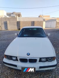 سياره بي أم  للبيع او المراوس حسب القناعه  رقم الهاتف  07815090402