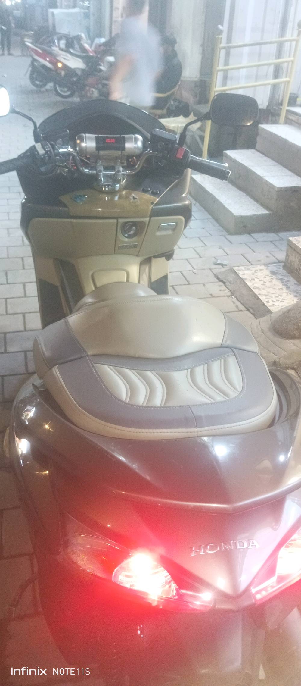 سلام عليكم فورزة للبيع مكفولة اس 7 دهن كلة امزول وبانزين كلة محسن الله شاهد ترايك وين متريد وين ميعجبك السعر خاص او واتساب  ***********