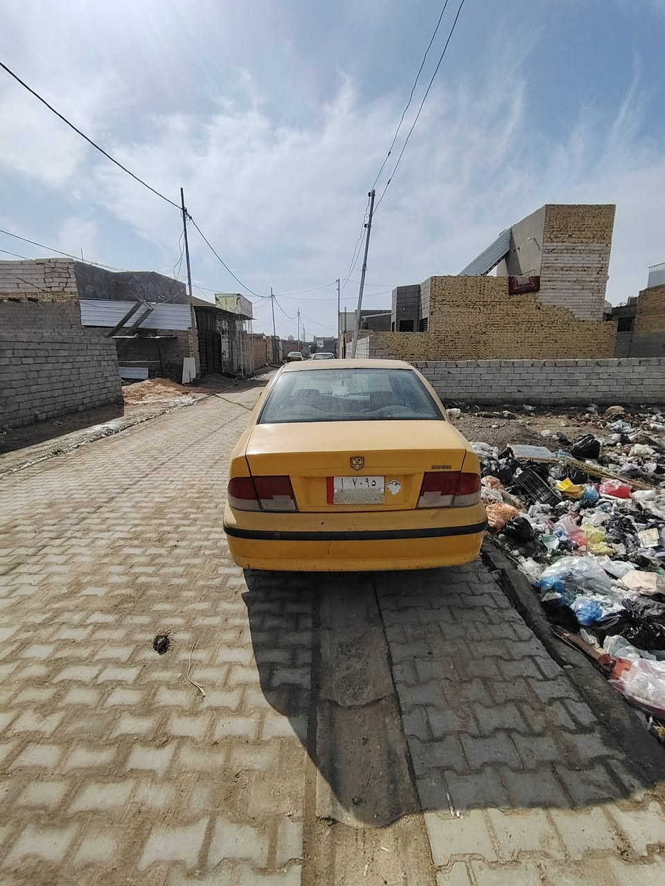 سمند للبيع موديل 12 مكينه كير مكفولات مكان القادسيه *********** يرادله ترتيبات بسيطه سنويه لل29 سعرهه 27بيهه مجال
