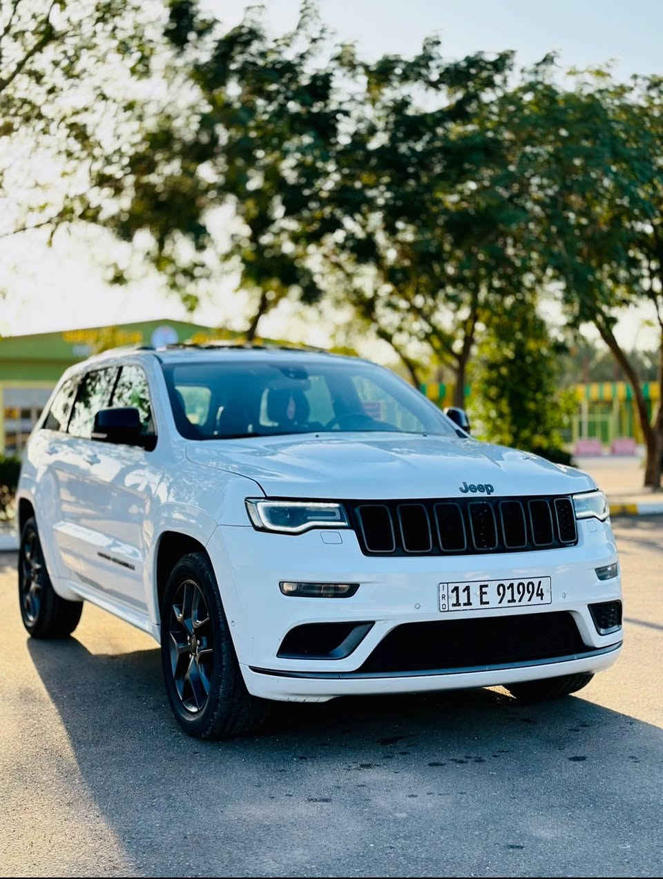 السلام عليكم 
جيب سومت S خليجي وكاله هارلم
موديل 2020 
فول مواصفات
 كفالة عامة 
* محرك 6 V 
* تحذير الخروج عن المسار . 
* جگات امامي خلفي .
* دفع رباعي 4x4 
* المقاعد الأمامية كهربائية .
* ذاكرة لحفظ وضعيات الجلوس . 
* المقاعد الأمامية  تبريد وتدفئة . 
* المقاعد الخلفية مع تدفئة . 
* انظمة القيادة .
* نقطة عمياء ..
* مقود السائق كهربائي . 
* تدفئة ستيرن . 
* سقف بانوراما .
* شاشه كبيرة مع نفكيشن GPS . 
* كشافات ضباب بروجكتر زنون . 
* تشغيل عن بعد .
* صندوق كهربائي .
* حساسات أمامية . 
* حساسات خلفية .
* كاميرا خلفية .
* مرايا متحسسه للضوء العالي . 
* محدد سرعة . 
* نظام بريك اوتماتيكي ( Auto Break System ) .
*نظام صوت هارمن كاردون
* شاشات 
* رادارات .
* المسافة المقطوعة (71000) 
* وبعد هواية مواصفات .
———————-
* السعر (315) وبيها مجال 
***********
مكان السيااره بابل
سونار السياره موجود ويا صور
