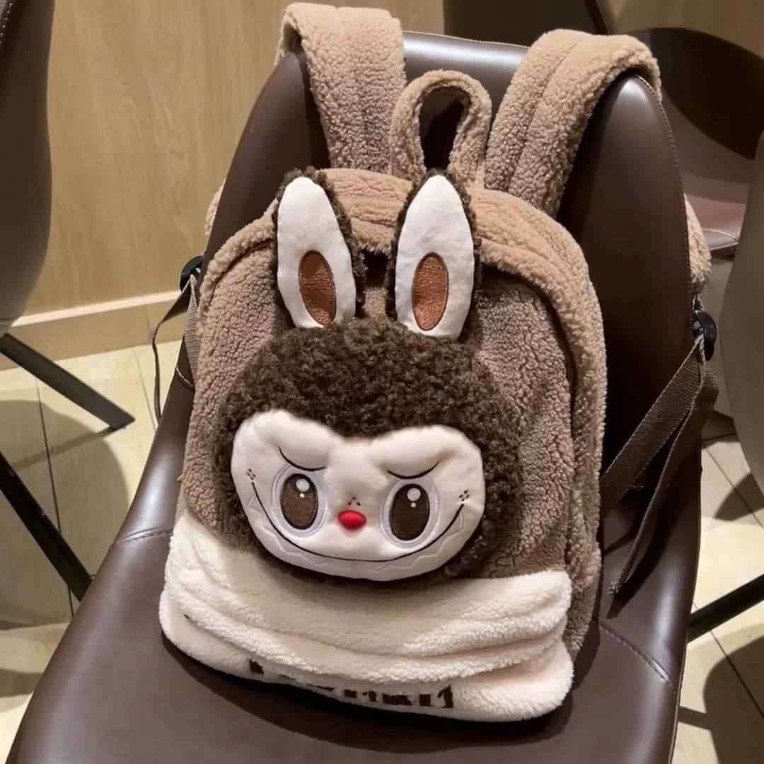 ✨ شنطة للكبار والصغار كيوت بتصميم مميز ومريح ✨🎒

ستايل لطيف وعملي يناسب الأطفال والبنات الكبار همين 💖
شنطة خفيفة وناعمة ومثالية للمدرسة، الجامعة أو الخروج اليومي 🐰✨

🧸 تصميم لابوبو الكيوت 👀💗
مستوحى من شخصية Labubu المحبوبة، بتفاصيل مرحة ووجه كيوت يخلي الشنطة ملفتة وشيك بنفس الوقت 😍🎀

🌈 الألوان المتوفرة:
• بني 🤎
• وردي 💗
• أزرق فاتح 💙

✔️ خامة مريحة وناعمة وجودة عالية
✔️ سحاب متين وسهل الاستخدام
✔️ تصميم جذاب يليق بكل الأعمار
✔️ شكل لابوبو يعطيها لمسة كيوت ومميزة 🧸✨

سواء لطفلتك أو إطلالتك إنتِ… خلي ستايلك كيوت ومختلف بكل مكان 😍

سعر القطعة خاص 
🚘يوجد خدمة توصيل لجميع محافظات العراق ٤ الاف🚘 بغداد, العراق


**إذا كنت صاحب هذا الإعلان وتريد حذفه لأي سبب، رجاءا أرسل رسالة إلى الدعم الفني**