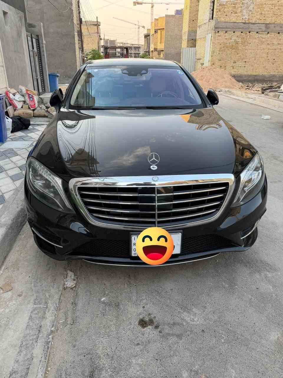 مرسيدس s400 موديل 2015 وارد يابان هايبرد
فول خمس فصوص رقم بغداد 
داتا شو 
بانوراما قطعتين 
عطر تبريد بلادي 
كشنات جلد تدفئه وتبريد 
جكات رفع السياره
كامرات 360 
مثبت سرعه 
رادار تعديل السياره عند الانحراف 
توقف ذاتي 
نقطه عمياء بلمري الجانبيه
جنطه كهرباء 
بيبان شفط 
شاشه اعطال 
مسجل 8 اقراص مع امكانيه تشغيل DVD صوت وصوره بلادي
وبعد هواي مواصفات الs المعروفه 
صبغ جاملغ خلفي اثر شخط بليابان الصبغ شغل درجه اولى 
مكان بغداد الغدير سعر 370$ او مراوس مع سياره عالية 7 راكب حسب القناعه
***********

