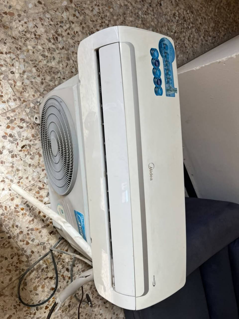 مبرده ماخذه ب مليون وربع اريده 750 سبلت اواكس موديل 25 ب 400 طن سبلت طن افيرتر ميديا ب 350 براد عارضه ب 350 
مكاني ابو غريب شراي يتصل واتس ‎***********
غراض جدد استخدام 3 أشهر
