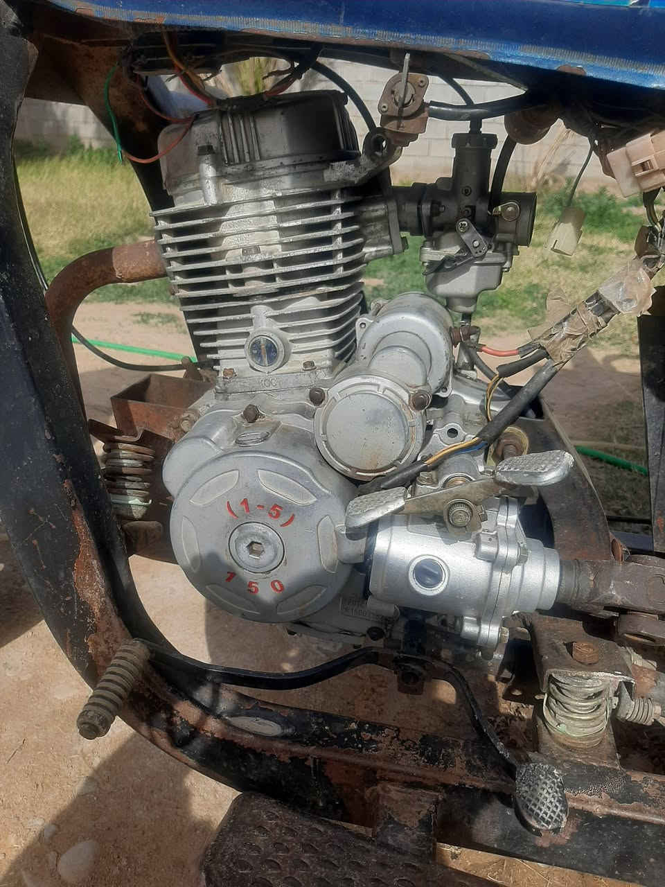 سلام عليكم ستوته للبيع مديل 17 كلك مكفوله السعر ٧٠٠ وبيها مجال قليل العنوان واسط الزبيديه قريه ام سنيم.للاتصال ***********
