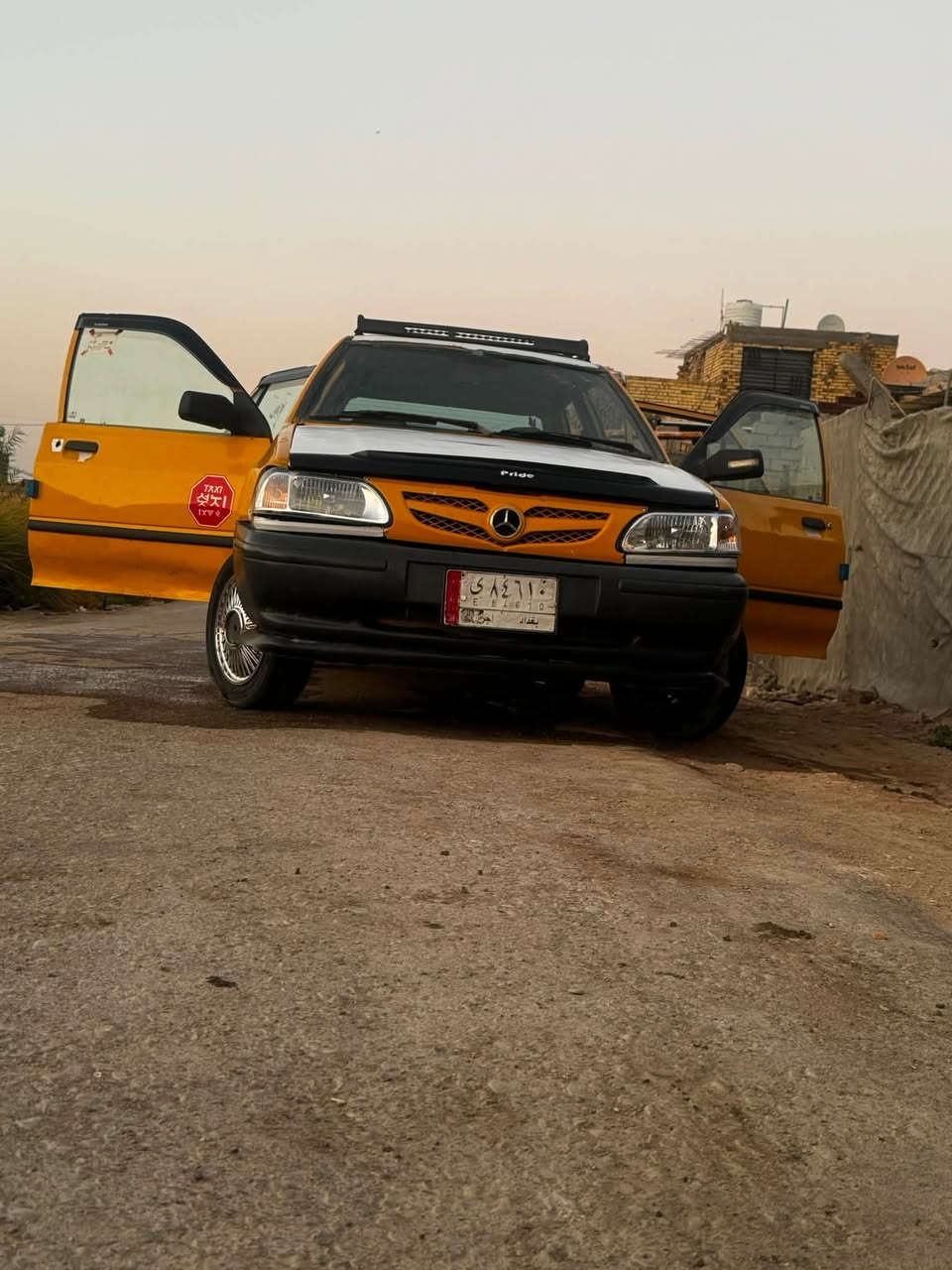 سلام عليكم سايبه البيع موديل ١٣ سياره جاهزه من كلشي كير مكينه حداديه كهربيات تخم تاير شواصي كله نضيف وجديد يعني كبل الشارع ماذب علها ربع دينار سياره بدو راعي رقم بغداد الماني سنويه ضايعه وبها كتاب مال فقدان وبها امر قاضي يعني تمشي وين ميعجبك مكاني حله  مركز.  ***********.     سعر ١٤ وبها مجال
