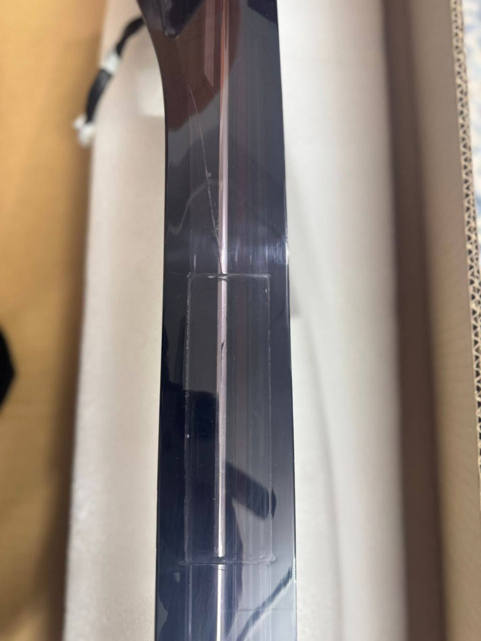 مسطرة بك لايت ديستروير الاصلية مضروبة ومصلحة على كد الضربة ومغلفة تضليل شفاف شغالة ومكفولة الاصلية الخاصة بالسيارة مكاني بغداد ***********
