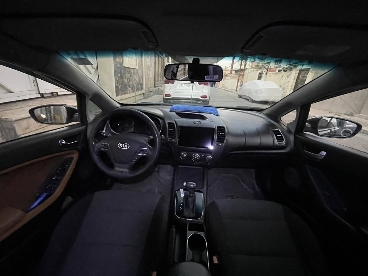 السلام عليكم 

سيراتو موديل 17 خليجي مكينة دوش 600 ماشية 83 بغداد 
سونار مرفق مع الصور مكاني بغداد الحرية 
للاستفسار ***********
السعر 112 وبيهة مجال
