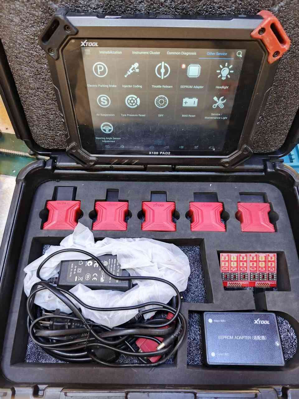 سلام عليكم اخواني جهاز برمجه مفاتيح x100pad2 انتهاء تحديثها 2020
وفيشه xhorse vvdi للبيع
واتساب ***********
