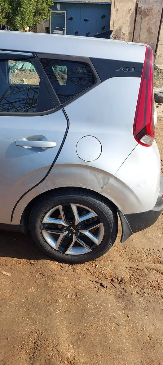 كيا صول للبيع موديل 2020 محرك دوش 2000 
حادث جاملغ الخلفي على بارد قطرت صبغ مابي صور الحادثه مرفقه بالصور تحكم ستيرن أطفأ ذاتي والباقي مواصفات 
تدفئه تبريد رقم بابل  بسمي المكان بابل  السيارة .
مصروف عليه وما بيها اي نقص ما تصرف عليه ولا فلس من حداديه من تايرات من دوشمه الأرضيه
 السعر 140 $ رقم الهاتف ***********

