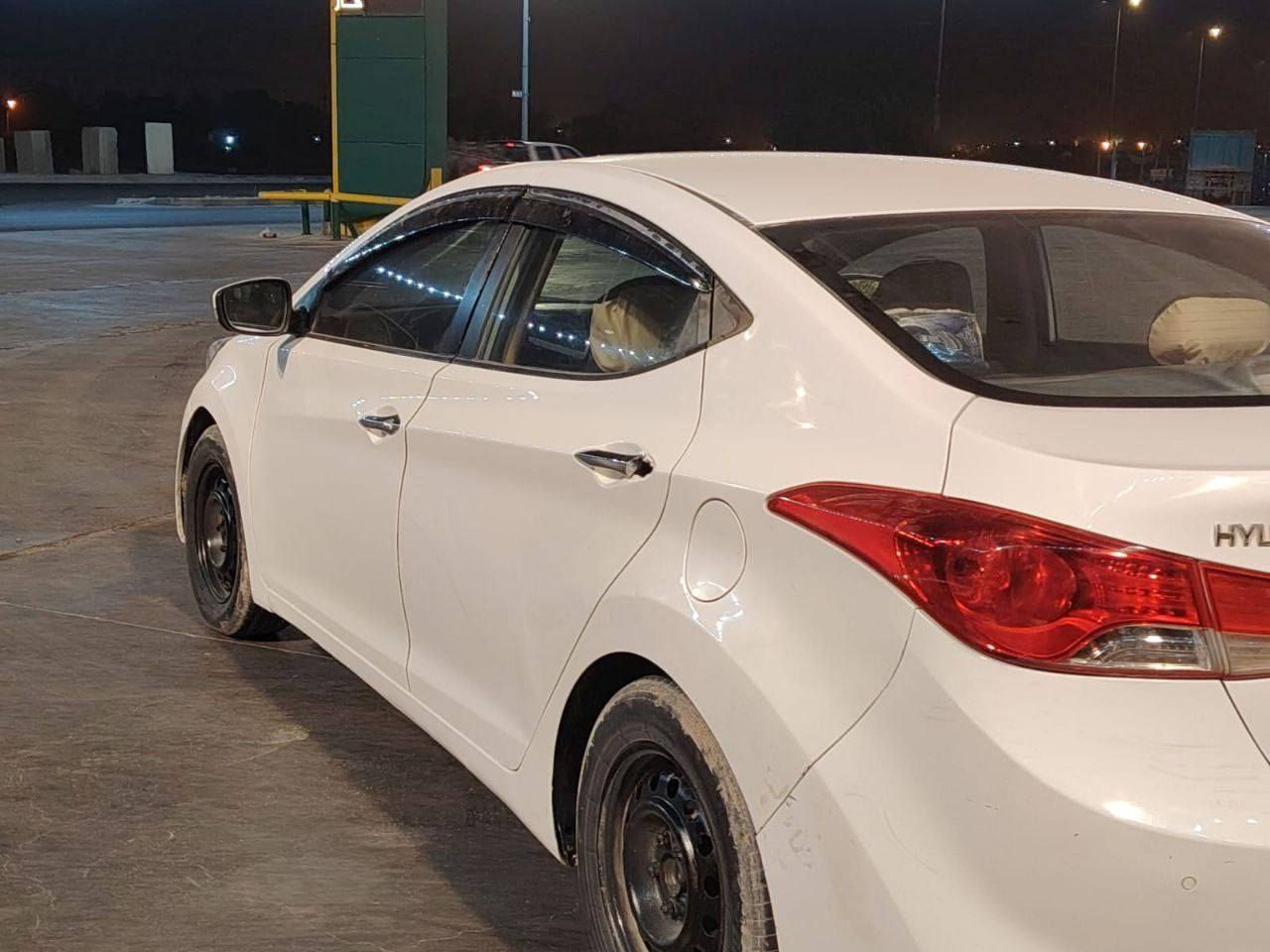 سلام عليكم و  للبيع فقط
النترى خليجي موديل 2014 رقم شمالي سنويه ما صاقطة فول مواصفات فتحه سقف اشاير مري تحكم ستيرن مكينه 1800 كير مكينه حداديه تبريد كله جاهزه 90/100 بيها مكانات جارده ومصبوغه مكفوله من الضربه القويه شواصي ولغود كفاله السعر 94مجال قليل مكاني بالنجف رقم التلفون ***********
