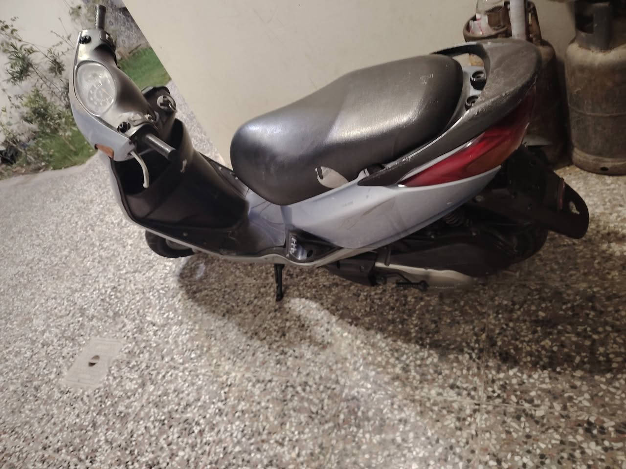 دراجه بريز جديده كلش معايزه كلشي بي بس فطر بكفر لكدام شويه مكينه بلاديه ممفتوحه دراجه كلش نضيفه للبيع مكاني نجف سعر 400 وبيه مجال ***********
