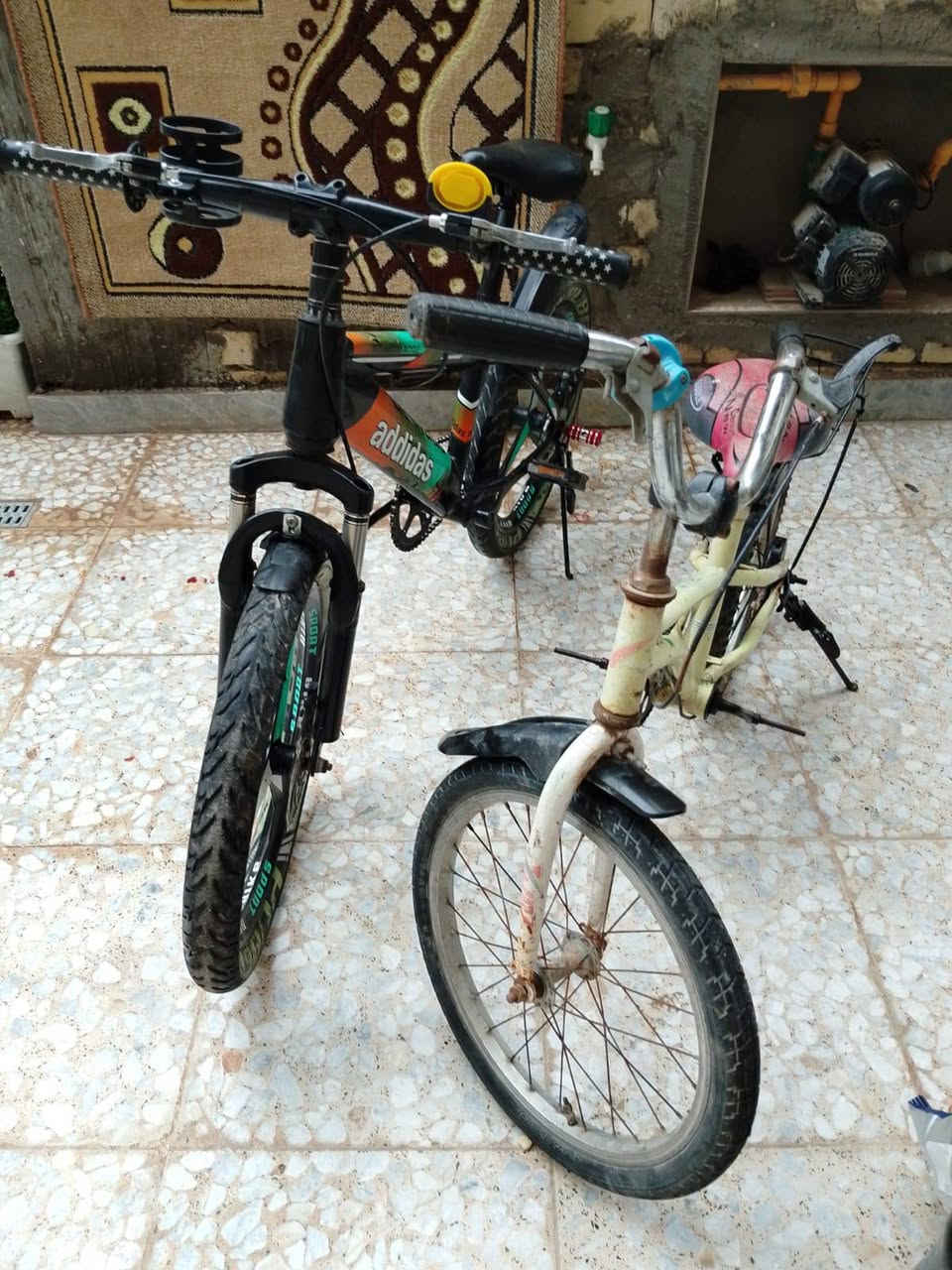 سلام عليكم بايسكلات البيع السود ب٤٠وثاني ب٣٠ المكان بغداد ***********
