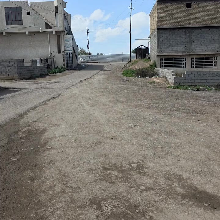 السلام عليكم ورحمة وبركاته 
متابعينه الكرام 
قطعه أرض للبيع المساحه 100م مُلك صرف
 فيها بناء هيكل 
العنوان: بغداد شاطئ التاجي مزرفه وحصيوه (قرب مجمع ساره الحياني  نزلت الحصيوة) 
للاستفسار الاتصال على الارقام الاتيه: كورك: *********** واتساب
اسيا: ***********
مكتب ديرتنا للعقار
