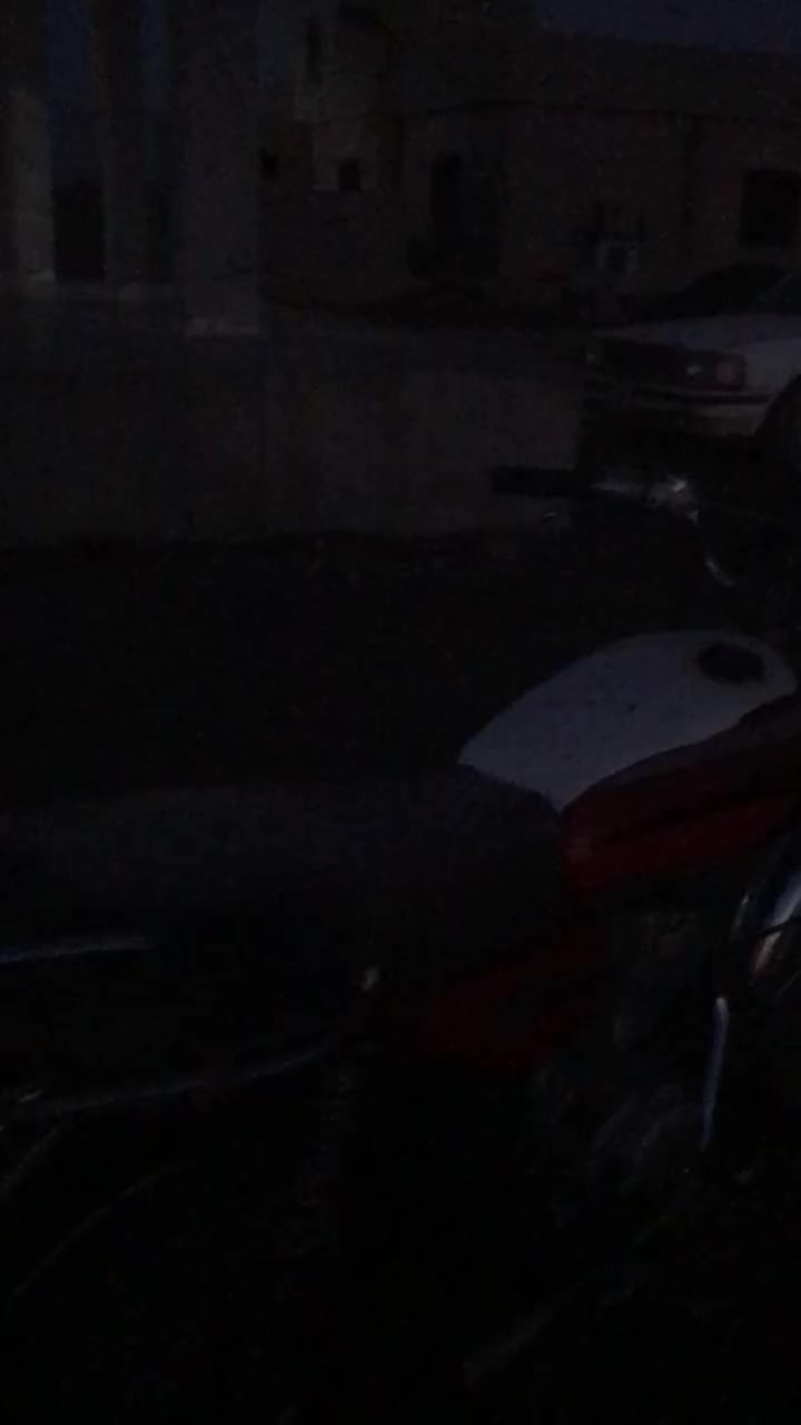 السلام عليكم 
ماطور 2018 نضافة جدام العين كلشي شغال بي ما يعوزو كلشي وانطيكيا شرط من الدشبول للتاير ما عدا محرك مفتوح مرة كهربائيات شغالة نشاطة تحريكة ومعدل السعر 325 وبي مجال شي قليل مكاني جنول الموصل قرية الشويرات


**إذا كنت صاحب هذا الإعلان وتريد حذفه لأي سبب، رجاءا أرسل رسالة إلى الدعم الفني**