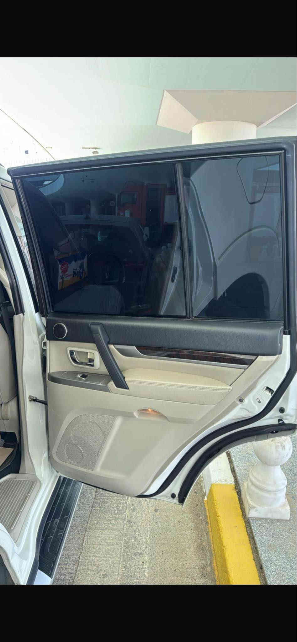 للبيع ‎
باجيرو حبتور 
موديل 2016 
خليجي مكفول كفاله عامة
معروفه مواصفات الحبتور فول 1/1 
فتحة
جلد 
دمام
ماشيه185 الف
محرك 3500
السعر 205
.
رقم اربيل باسم المالك تحويل مباشر 
هزه وسنويه جديده ورقم جديد  ، 
السيارة جاهزه من كلشي ونظافة 100% 
مكفوله كفاله عامة من كلشي 100% 

العنوان : بغداد  حي الجامعة او المطار 
.
رقم صاحب السيارة 
*********** بغداد
