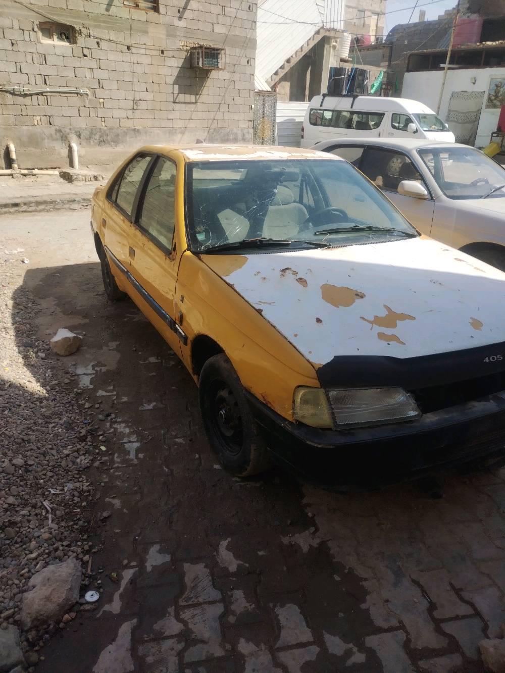 سلام عليكم يالله بيجو البيع سياره جاهزه كهربائية من طول الطول شغاله حداديه حلو باور وعنبار جديد الستيرن ماي كير جديد مكينه بيه خيط تبخير بس سياره نكر سلف وين مايعجبك روح ب١٢ وبيه مجال شراي هذا رقمي *********** اكو مراوس هم اراوس عادي