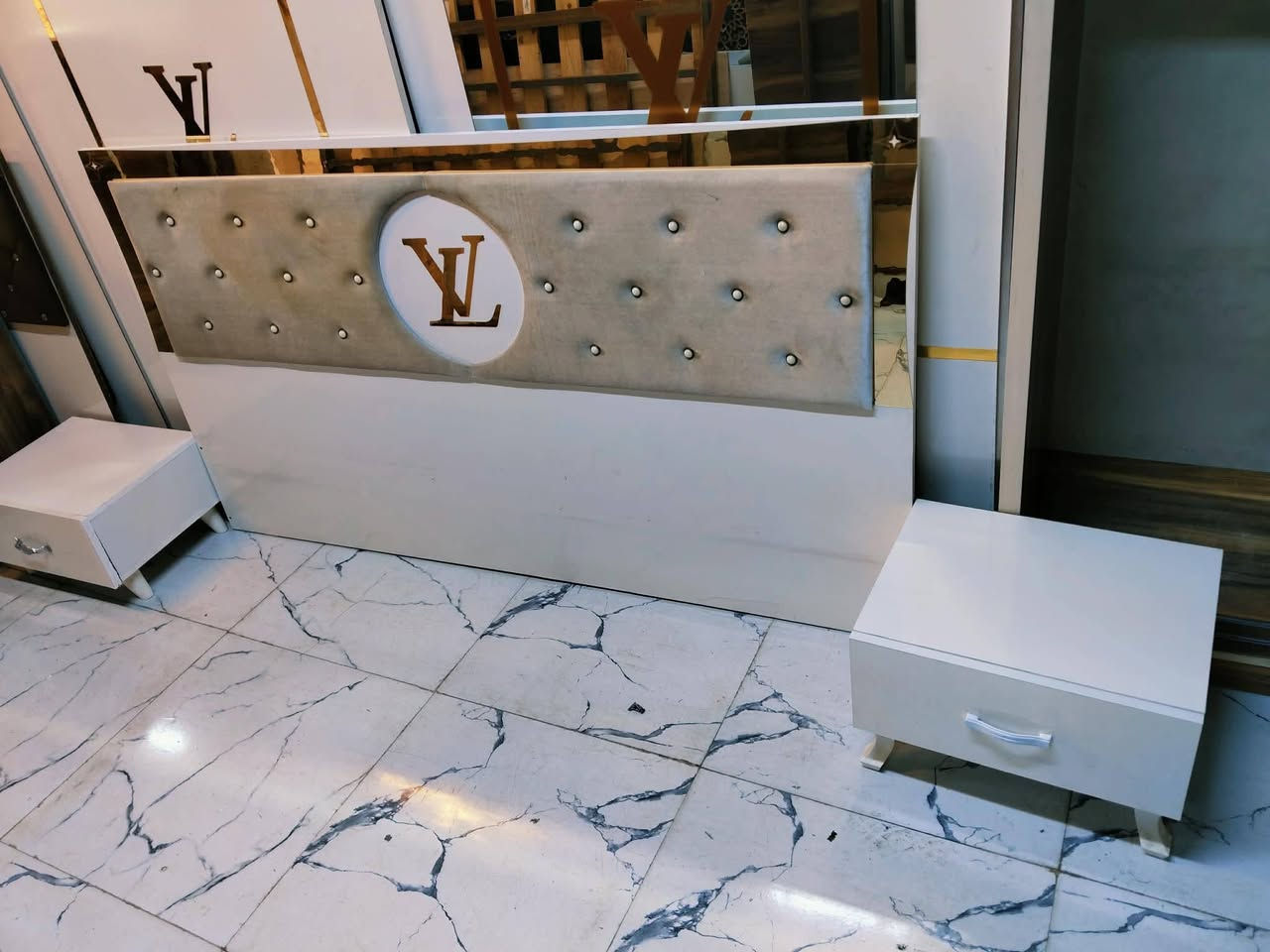 للبيع
٤٥٠

النقل والشد مجاني بغداد

عندك غرفه للبيع ارسلي خاص اشتري منك


**إذا كنت صاحب هذا الإعلان وتريد حذفه لأي سبب، رجاءا أرسل رسالة إلى الدعم الفني**