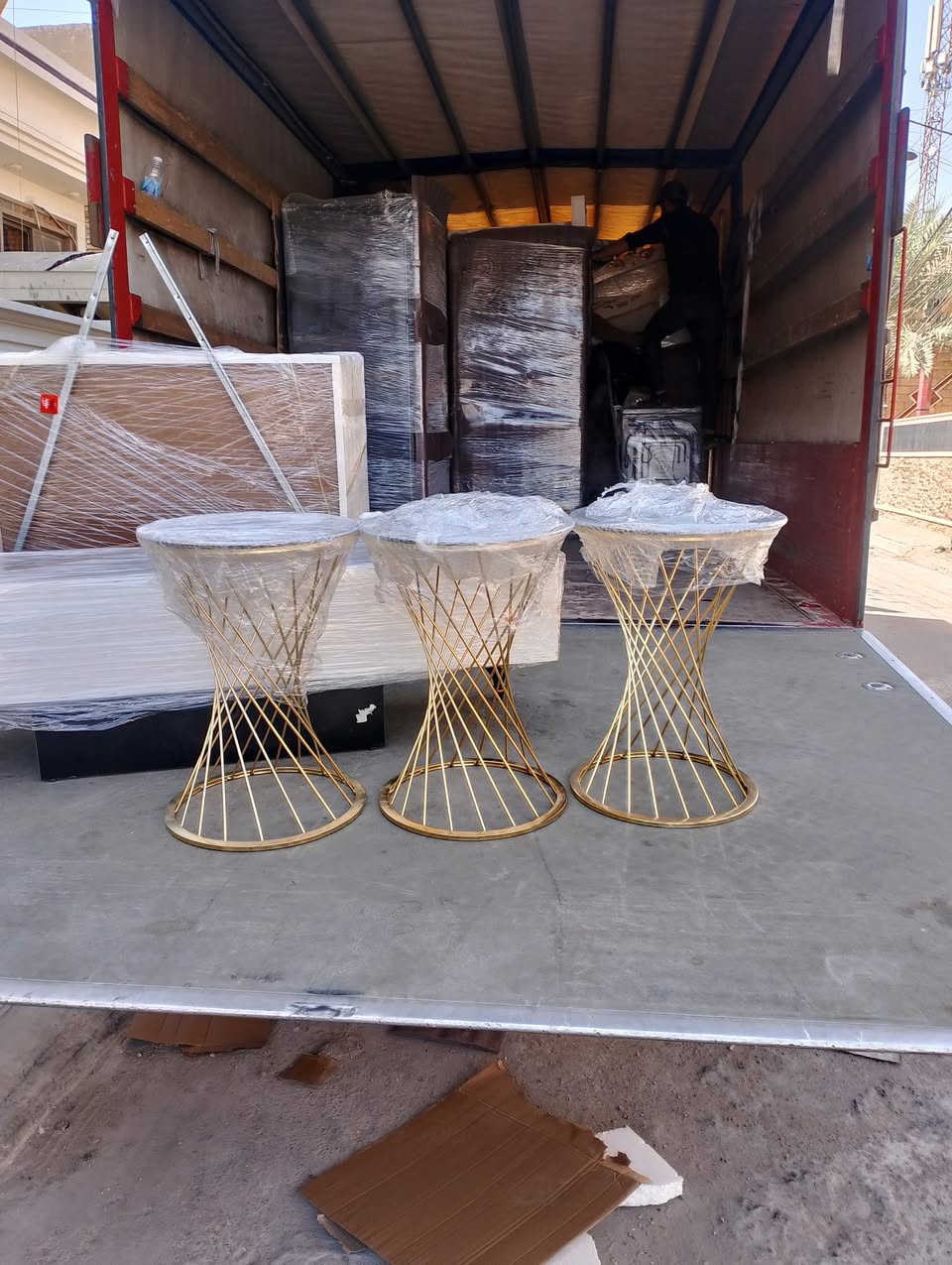 نقليات ابو ابراهيم لنقل الأثاث والبضائع من السليمانية واربيل إلى بغداد وجميع المحافظات الجنوبية او العكس وتحويلات من المنزل الى المنزل ولدينا كادر متخصص لفتح وشد غرف النوم والسبالت وتغليف وتحميل وتفريغ للاستفسار اتصل وات ساب او خاص ***********
***********
