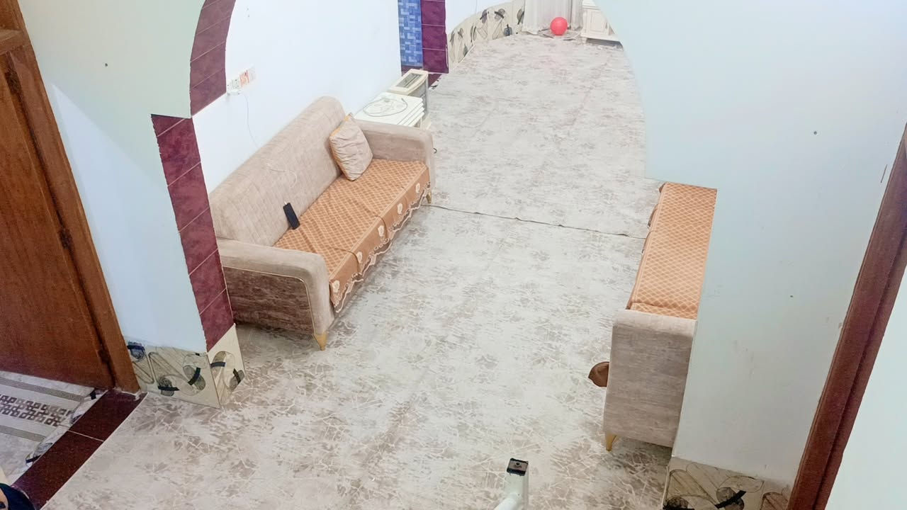 دار سكن طابو زراعي بناء طابوك مرقم من قبل البلديه
يتكون الدارمن غرفتين نوم وهول مطبخ استقبال صحيات داخل وخارج علما ان مع الدار سبالت وملحق المطبخ حديقه مساحه 250م للاستفسار  الاتصال على الرقم التالي أو مراجعة مكتب دلاليه ابو كيان الربيعي ***********/***********
