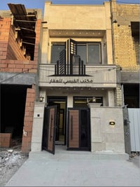 للبيع في السيدية لدي مكتب القيسي للعقار بيت حديث زيرو   مساحة 70م²    ...