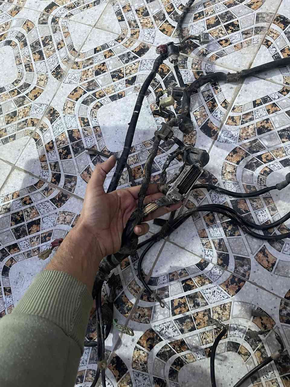 السلام عليكم اثنين ضفاير فورزه 08 وحده مكفوله وحده تعبانه شويه (ثنينهن ب35) وطابوكه كايمه (چوم حديد)هيه وچويترهه وبوشه اصليه بيهه ب150 وبيهه مجال


**إذا كنت صاحب هذا الإعلان وتريد حذفه لأي سبب، رجاءا أرسل رسالة إلى الدعم الفني**