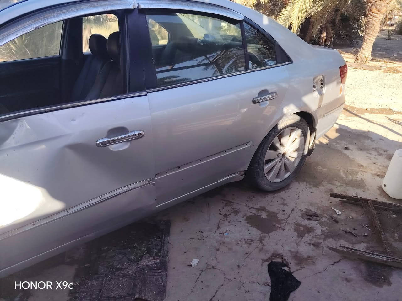 سوناتا 2009 لمتد فول سابقا بيها جاملغ وباب وهسه بيها حادث نفس المكان ابيع على حادثه السعر 67وبيه مجال رقم الهاتف *********** فقط وات ساب
