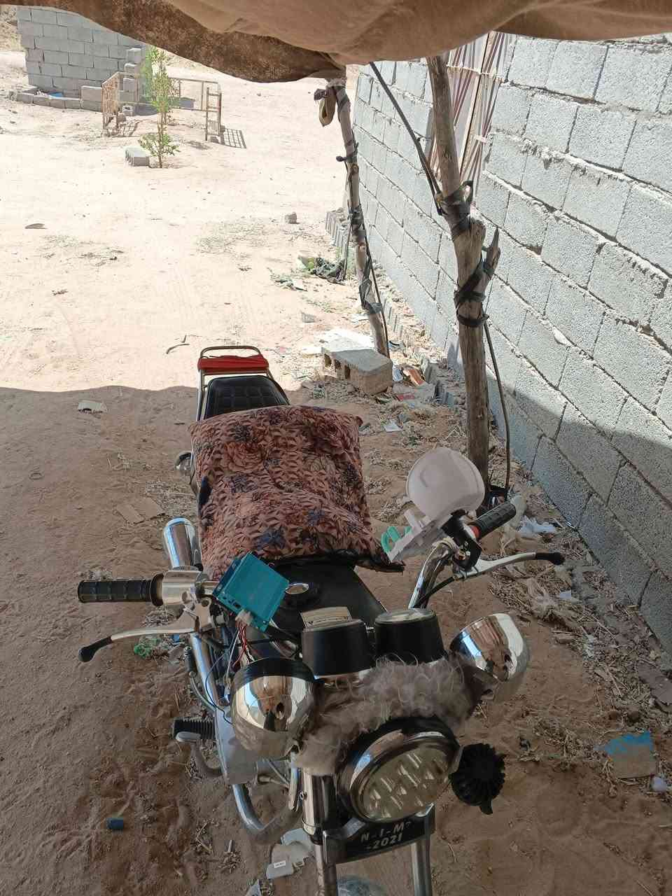 سلام عليكم  ناعمه البيع موديل 21وراق صوالي  درجه حلو ونضيفه محرك نضيف بيه شلعه حلو مكاني الحيدريه خان نص  ***********

