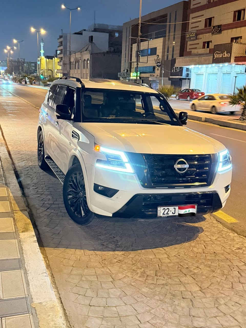 نيسان ارماده موديل 2021
1- الفئة/:- بلاتينيوم اعلى فئه مواصفات VIP - ٨ سلندر

2- رادار التصادم الامامي توقف ذاتي بدون بريك 

3- رادار الخطوط البيضاء في الشارع مع اهتزاز الستيرن عتد الخروج من الخط 

4- رادار التوقف الذاتي عند الرجوع R توكفً السياره اذا اكو شي خلف السياره 

5- رادار المرايات الجانبي وتظهر تخذير بل الشاشه 

6- كامرات محيطيه ٣٦٠ درجه

7- شاشات خلفية شركة بلادي

8- بصمه تشغيل وابواب وطبعا انارة ترحيب بس تتقرب من السيارة تشتغل الكلوبات 

9- صندوق كهرباء دكمه 

10- حساسات امامي خلفي ٣٦٠ درجه

11- تبريد منفصل الامامي عن الخلفي  

12- شاحن واير لس 

13-لايتات زينون اوتو
 
14- بك لايتات الخلفي ليد

15-داخل لون مميز وجلد جوزي

16-تحكمات ستيرن كامله 

 17- شاشات خلفية عدد 2

18- كشن السائق خزن ميموري
 
19- الكشنات الامامي والخلف 

بدون ايرباك ربع جاملغ صبغ فقط

مكانها بغداد 

***********
السعر ع خاص
