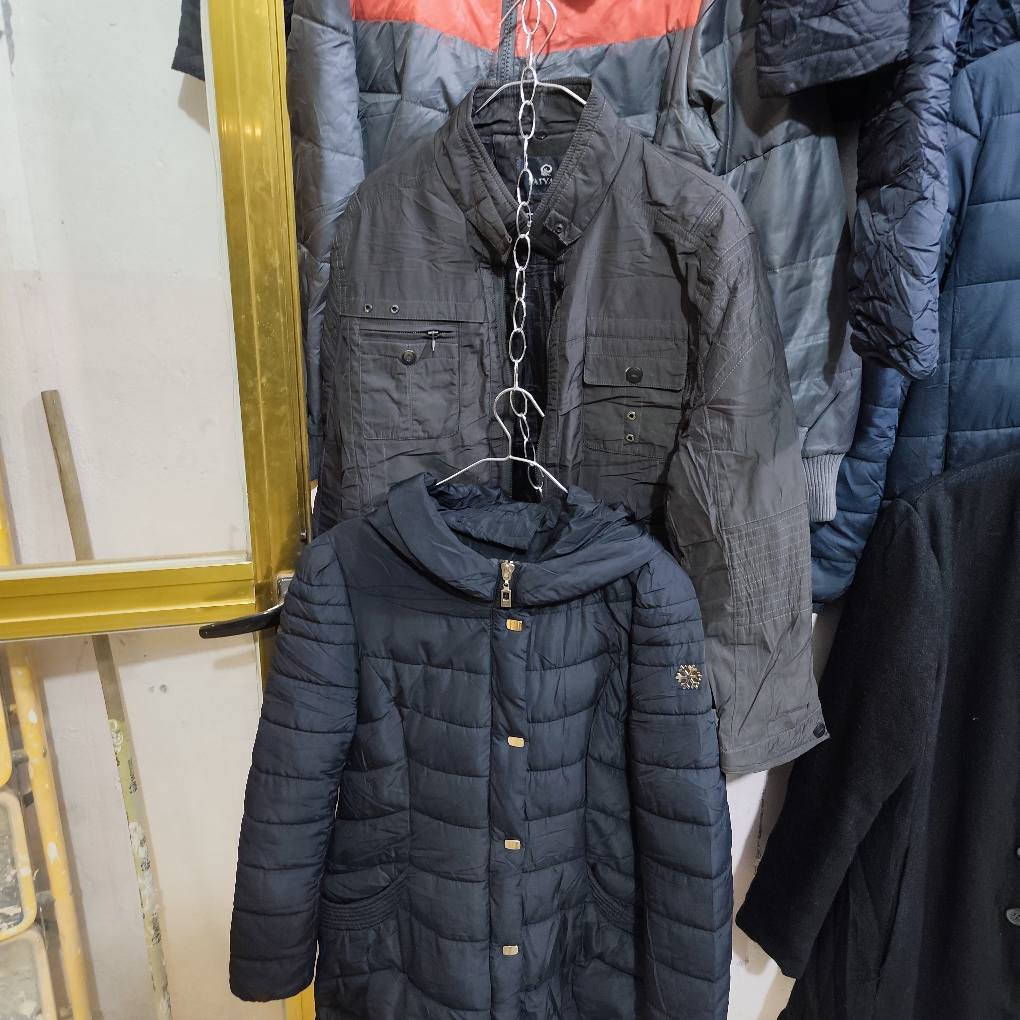 السلام عليكم تصفية محل ملابس بالة كوت وقمصلة وسترة شلعة سعر القطعة 2000 تلگط بأيدك 3000 مع ستانات عدد 4  سعر الواحد 20 تفصال وتعاليگ حديد القطعة ربع  عدد الملابس تقريب 300 قطعة

*********** المكان حي الشهداء خدمي جسر الزهور  قرب شارع مسلم عمارة, ميسان
