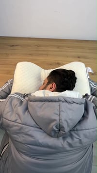 مخدة طبية • ميموري فوم • ارتفاع ٨ سم