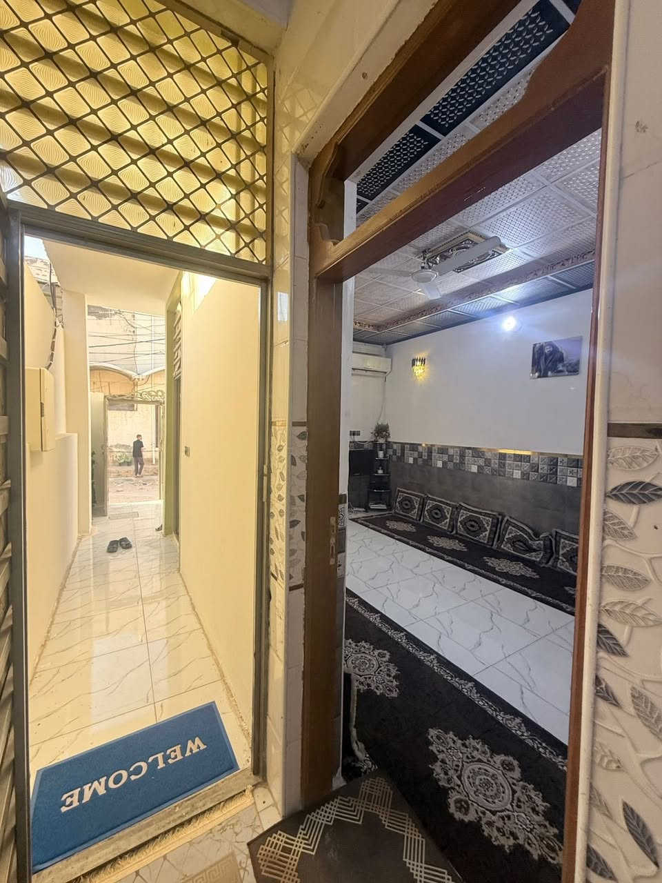 بيت للبيع طابو صرف
✅مساحة 100 متر 
✅مكانه نجف لحولي مقابيل جامعت لكفيل 
———————————————
جميع لخدمات متوفرء 
✅ماي كهرباء مدارس 
——————————————
((سعر 80  وبي  مجال))
لستفسار
***********
