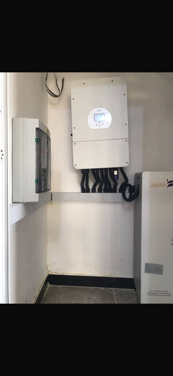 تم بحمد الله 🌞 تركيب منظومة طاقة شمسية حديثة في قلب بغداد الحبيبة 🇮🇶
باستخدام أحدث التقنيات وأعلى معايير الأمان والاعتمادية ✅⚙️

    بسعة 40 أمبير نهاري 25 امبير ليلي ✅🔋

📍 الموقع: الدورة – البعيثة
🔋 البطاريات: 1ليثيوم سعة 25k

⚡ الإنفيرتر: عدد 1 نوع ديا  سعة 12kW

☀️ الألواح: 21 لوح Hi-MO X10 

🔌 البورد: ATS مع بارد منفصل لزيادة الأمان والتنظيم

💡 منظومة متكاملة لتوليد طاقة نظيفة وآمنة تغذي الموقع بثبات وكفاءة عالية 💪⚡

#طاقة_شمسية #بغداد  #منظومات_طاقة #بطاريات_ليثيوم

 #الطاقة_النظيفة #ATS
📞 للاستفسار والطلب:
📲 *********** / ***********
     ***********
📍 العناوين:
🏙️ بغداد – شارع الصناعة – فلكة رئاسة الجامعة التكنولوجية
