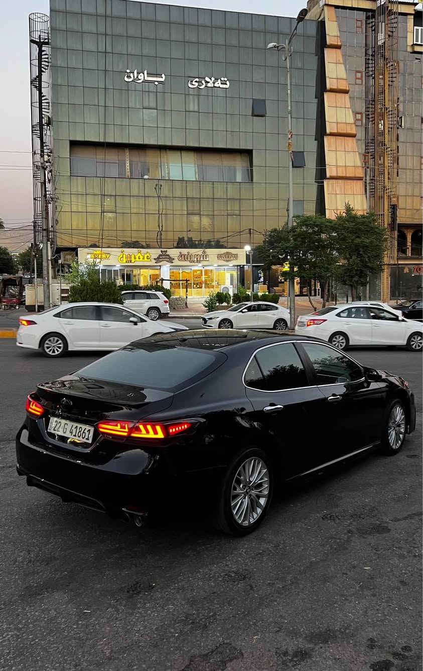 Toyota Camry SE Black
کامری مواسەفات ئەمەریکی ڕەشی قەتران نمونە لە جوانی بۆ فرۆشتن و گۆڕینەوە ١٥٨$ --  *********** 
مواسەفات SE ( کوشن جلد و ناوڕەش کوشن کارەبای - ڕادار و خەتی جادە - شاشە گەورە و کارپلەی -گێڕی سەر سوکان - تایەو ویلی کامری ڕوسی لەژێرە - بەگلایتی سپۆرت لێگزز ) 
مۆدیل ٢٠١٨ مەکینە ٤ بستۆن ١١٢ هەزار ڕۆیشتووە 
دەعامی پێشەوەی کراوە بە ٢٠٢٤ 
١ پارچەی بۆیاخە بەس بۆنیت 
ڕەقەم هەولێرە و سەنەوی تازەیە تا ٢٠٢٩ تەحویل و غەرامە بەشەرت 
گێڕ و مەکینەی نەکراوەتەوە و ڕادار  بەشەرت  
سەیارەکە لە سلێمانی ناوشار - سەیارەی مەعرەز نیە 
نرخ: ١٥٨$ و معامەلەیەکی کەم 
*********** السليمانية, العراق
